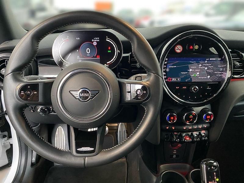 Gebraucht Mini John Cooper Works 136 PS (100 kW) 2024 Weiß Kleinwagen