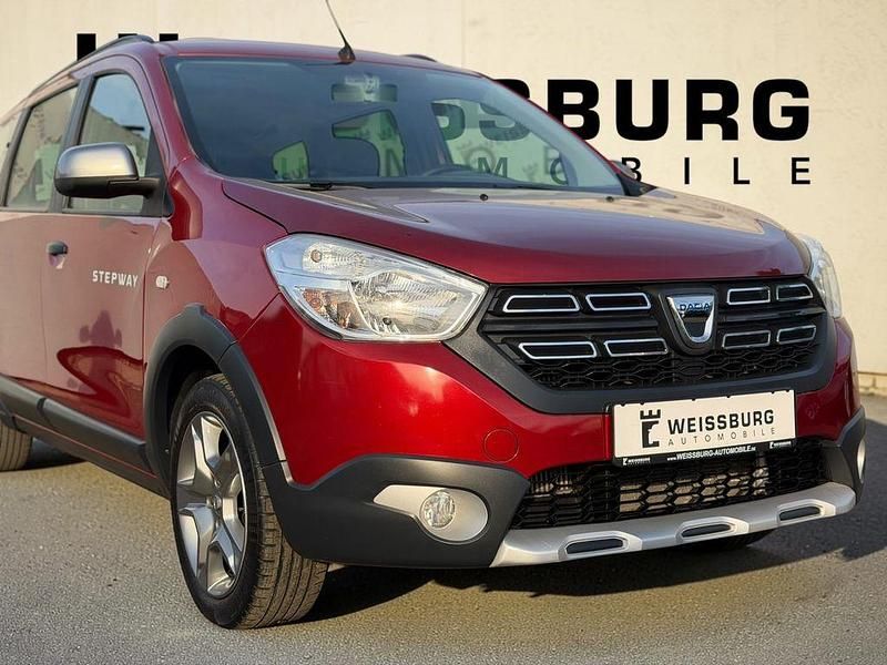 Gebraucht Dacia Lodgy Stepway 131 PS (96 kW) 2019 Rot Van / Kleinbus