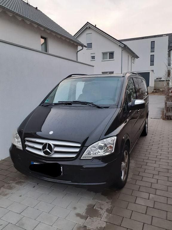 Schwarz Gebraucht 2012 Mercedes Viano Van / Kleinbus | 11.500 € (Guter Preis) - Bild 1/4