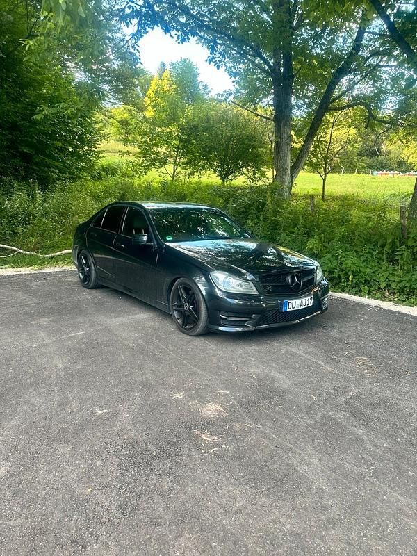 Schwarz Gebraucht 2013 Mercedes C350 AMG Limousine | 14.799 € (Etwas zu teuer) - Bild 1/4