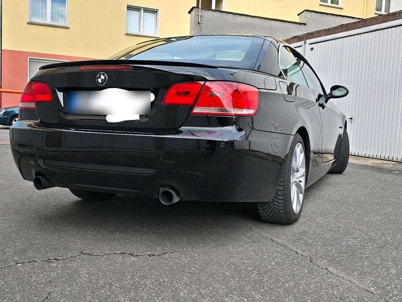 Gebraucht BMW 335 Cabriolet 306 PS (225 kW) 2007 Schwarz Cabrio