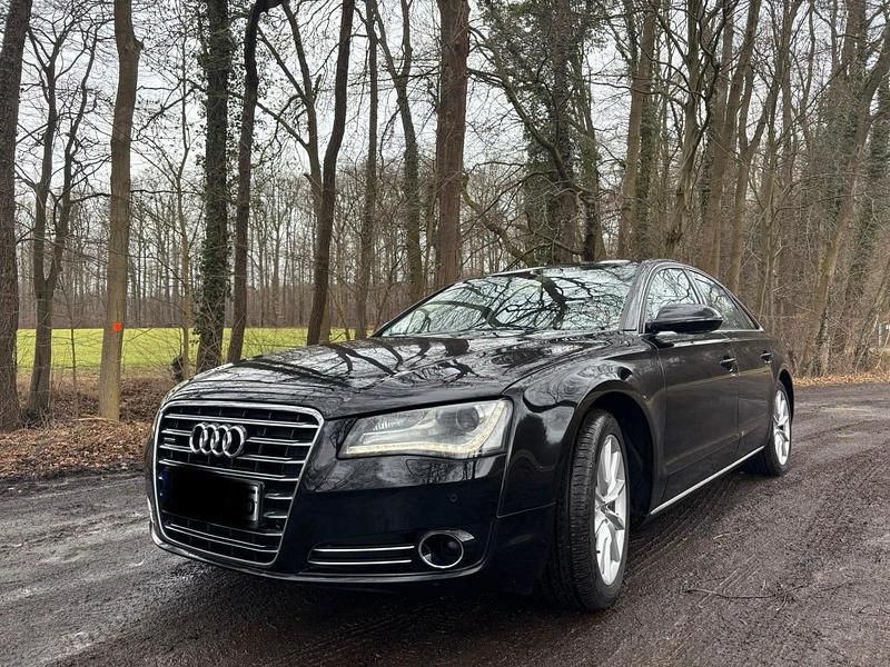 Second-hand Audi A8 351 CP (258 kW) 2011 Berlinǎ