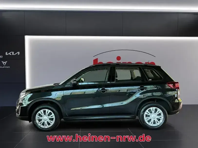 Gebraucht Suzuki Vitara Club 129 PS (94 kW) 2021 Schwarz SUV