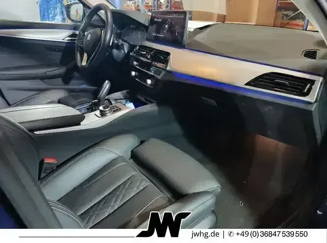 Gebraucht BMW 520 Sport Line 190 PS (139 kW) 2022 Blau Limousine