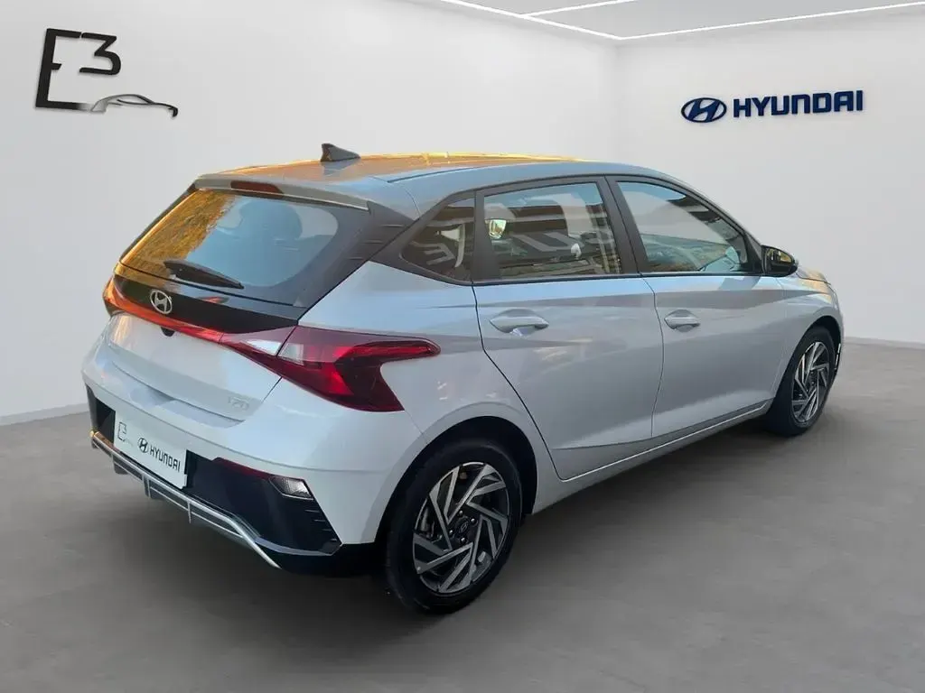 Neu Hyundai i20 Trend 90 PS (66 kW) 2026 Rot Kleinwagen