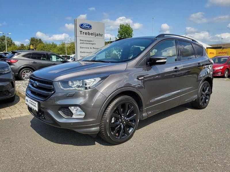 Grau Gebraucht 2018 Ford Kuga ST-Line SUV | 18.490 € (Teuer) - Bild 1/3