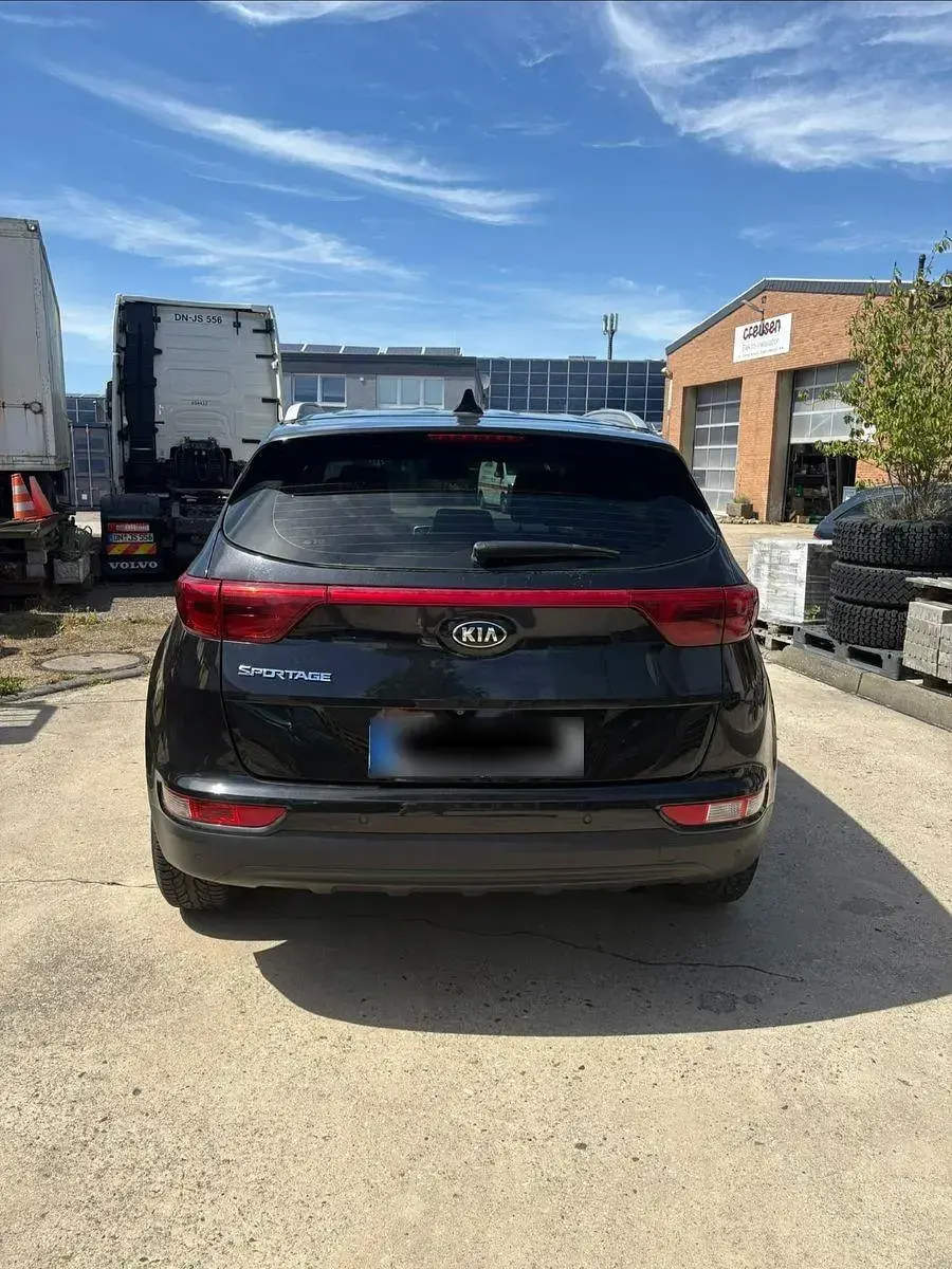 Gebraucht Kia Sportage Vision 132 PS (97 kW) 2017 Schwarz SUV