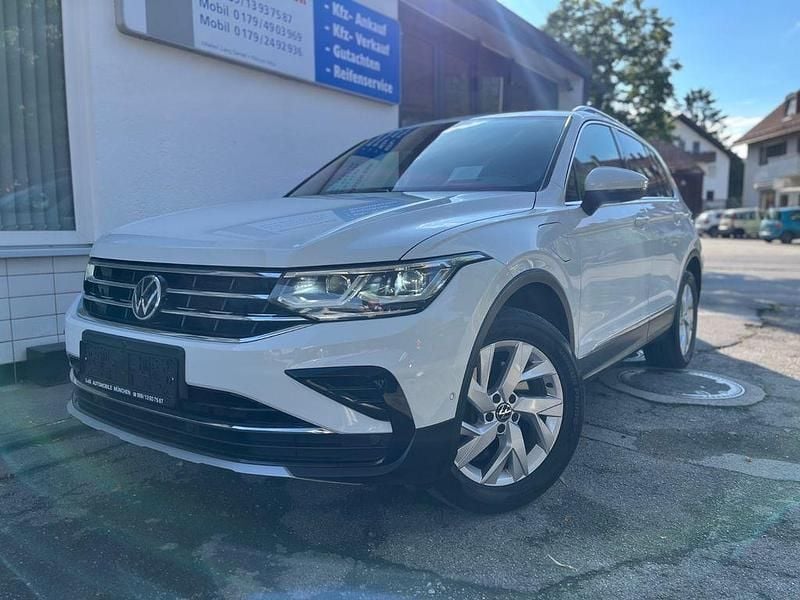 Pure white Gebraucht 2021 VW Tiguan Elegance SUV | 25.999 € (Fairer Preis) - Bild 1/4