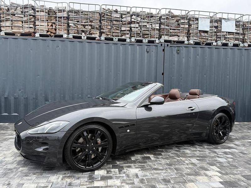 Gebraucht Maserati GranCabrio 450 PS (330 kW) 2012 Grau Cabrio