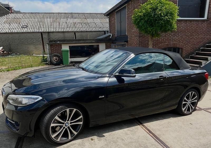 Schwarz Gebraucht 2016 BMW 220 Sport Line Cabrio | 9.500 € (Guter Preis) - Bild 1/4