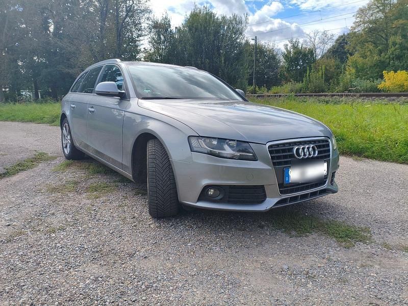 Grau Gebraucht 2009 Audi A4 Ambiente Kombi | 3.899 € (Superpreis) - Bild 1/4