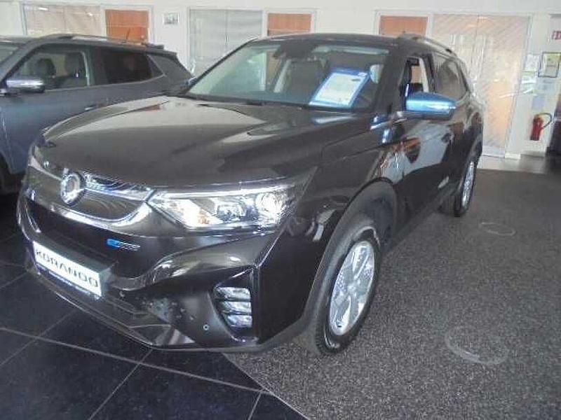 Schwarz Gebraucht 2023 Ssangyong Korando SUV | 37.900 € - Bild 1/4