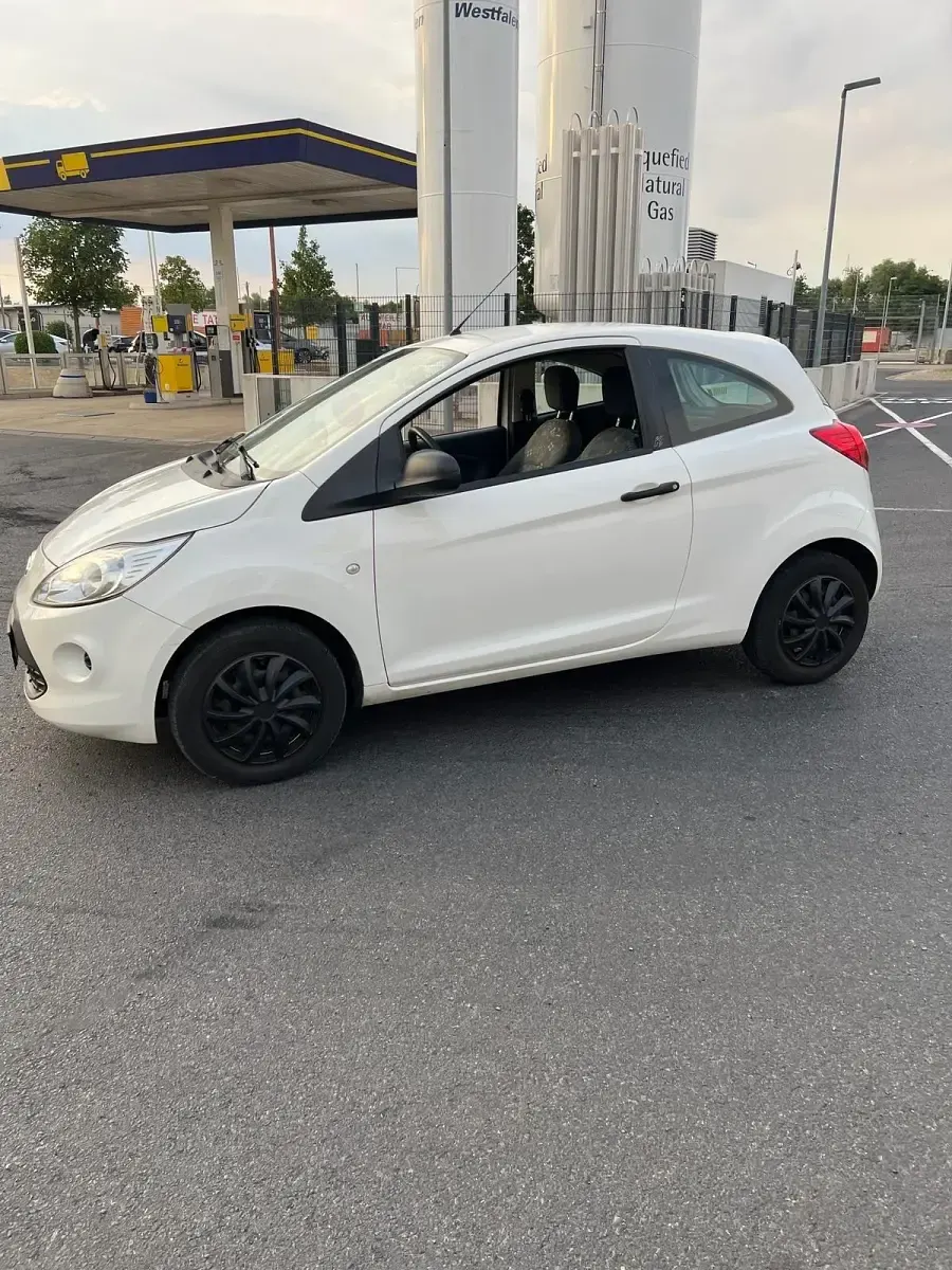 Gebraucht Ford Ka 68 PS (50 kW) 2015 Weiß Kleinwagen