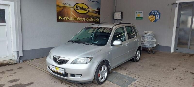 Silber Gebraucht 2004 Mazda 2 Active Kleinwagen | 1.450 € (Fairer Preis) - Bild 1/4