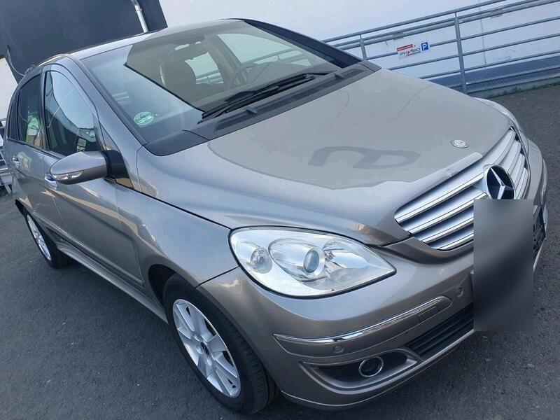Grau Gebraucht 2007 Mercedes B180 Van / Kleinbus | 2.350 € (Guter Preis) - Bild 1/4