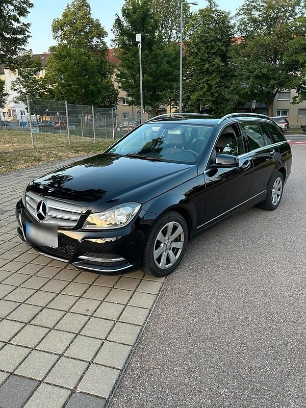 Schwarz Gebraucht 2013 Mercedes C220 Avantgarde Kombi | 9.400 € (Fairer Preis) - Bild 1/4