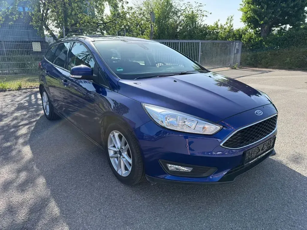 Używany Ford Focus 125 KM (91 kW) 2018 Niebieski Sedan/Limuzyna