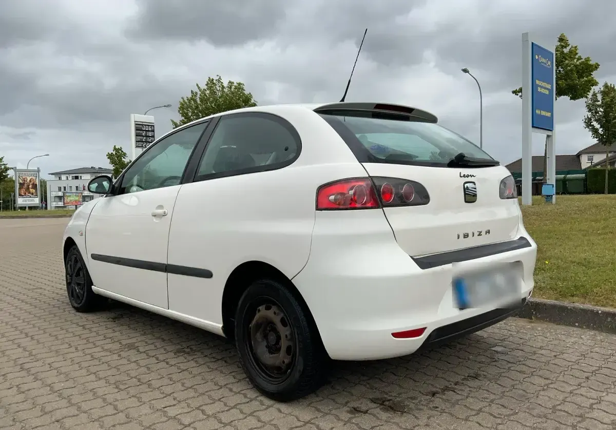 Gebraucht Seat Ibiza 64 PS (47 kW) 2007 Weiß Kleinwagen