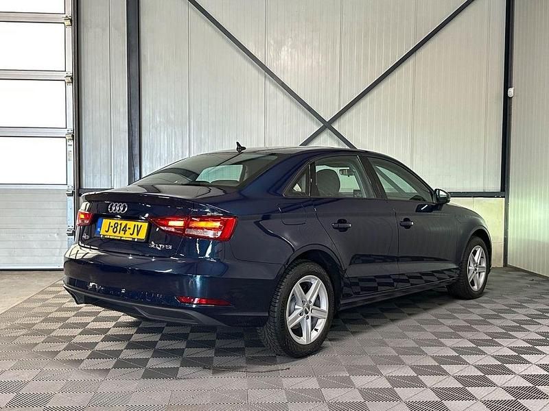 Gebraucht Audi A3 Proline 116 PS (85 kW) 2020 Blau Limousine