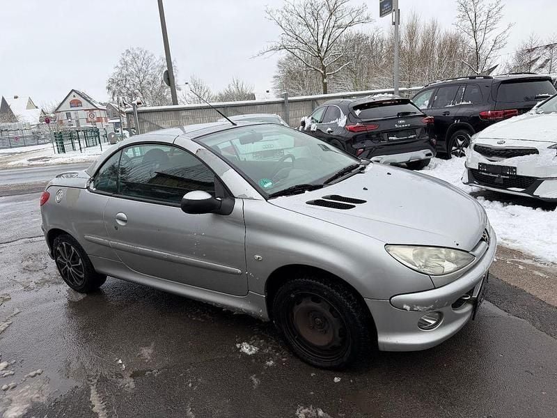 Gebraucht Peugeot 206 CC Filou 109 PS (80 kW) 2005 Grau Cabrio