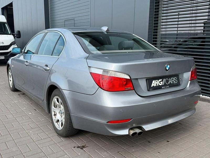 Gebraucht BMW 520 170 PS (125 kW) 2003 Grau Limousine