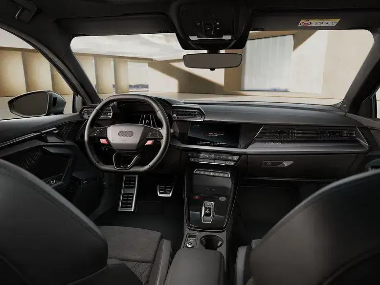 Gebraucht Audi RS3 Ambiente 400 PS (294 kW) 2026 Daytonagrau perleffekt Limousine