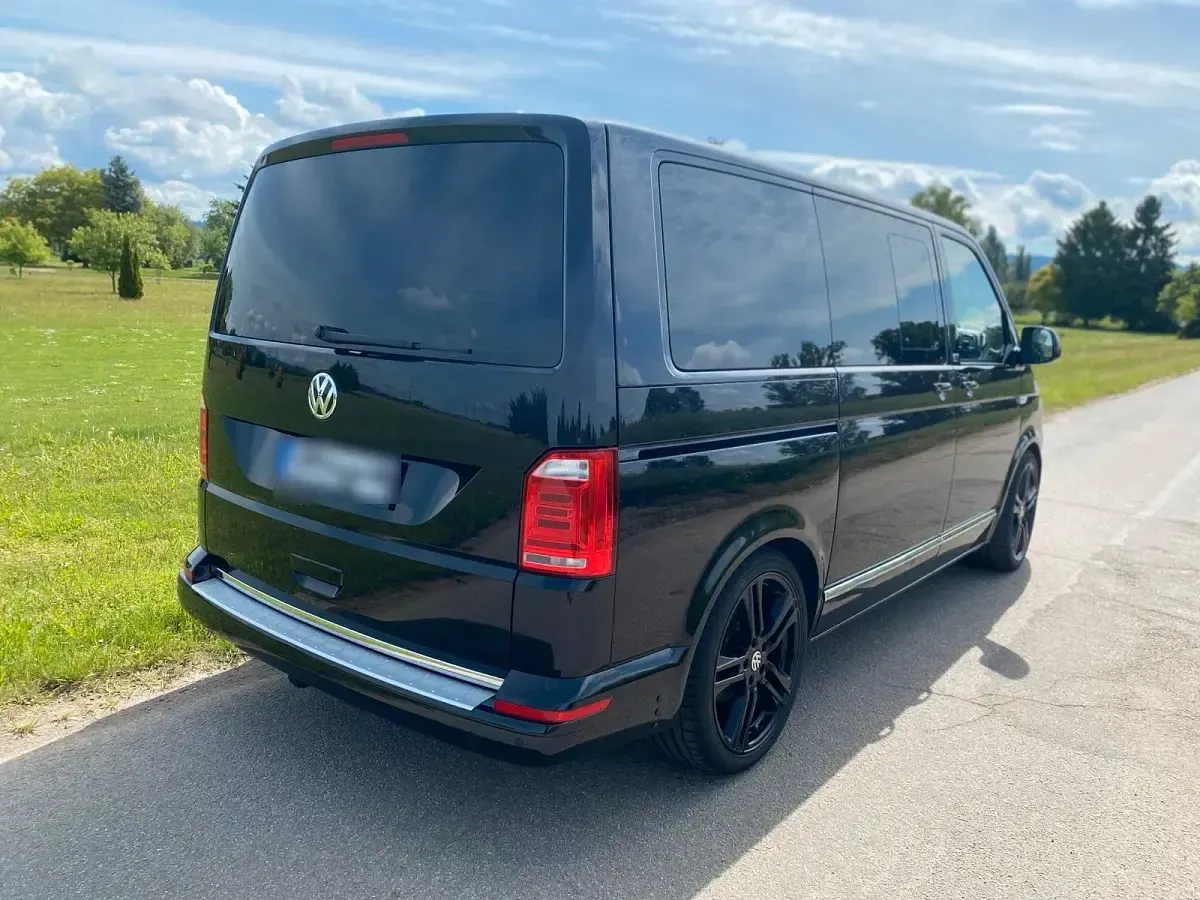 Gebraucht VW Multivan Highline 205 PS (150 kW) 2016 Schwarz Van / Kleinbus