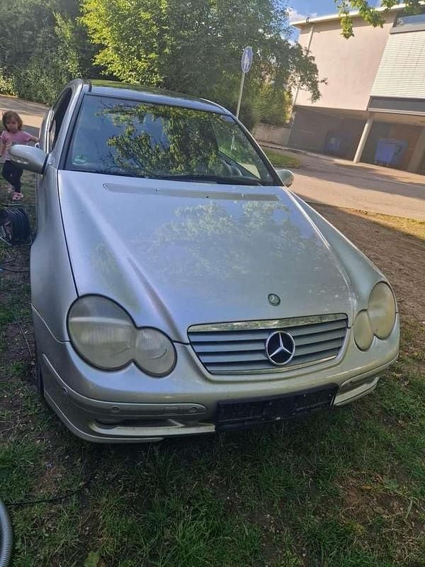 Silber Gebraucht 2001 Mercedes C220 Coupé | 1.000 € (Superpreis) - Bild 1/4