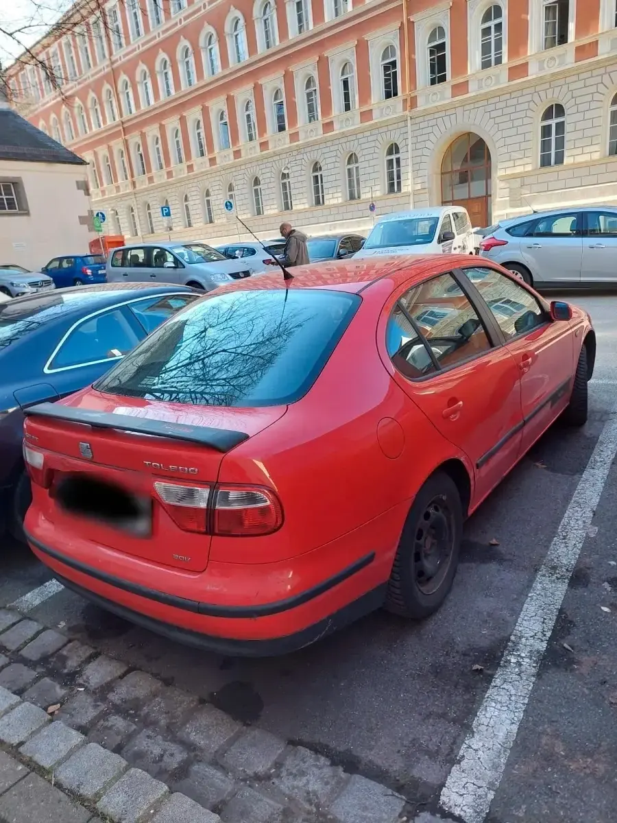 Gebraucht Seat Toledo 150 PS (110 kW) 1999 Rot Limousine