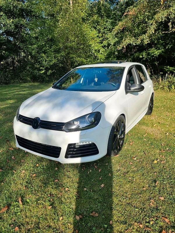 Weiß Gebraucht 2011 VW Golf VI R Kleinwagen | 14.500 € - Bild 1/4