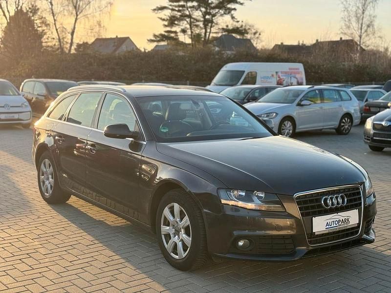 Gebraucht Audi A4 Ambiente 143 PS (105 kW) 2011 Grau Kombi