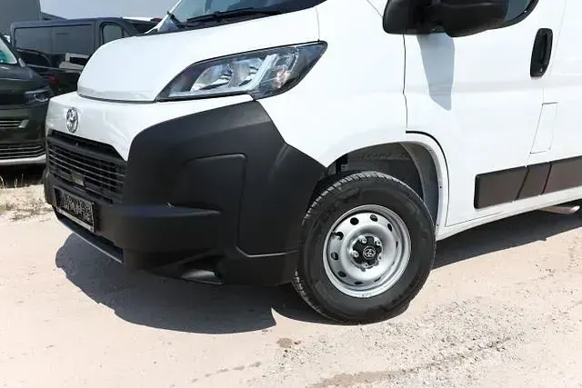 Neu Toyota Proace 120 PS (88 kW) 2025 Icy white icy white Van / Kleinbus