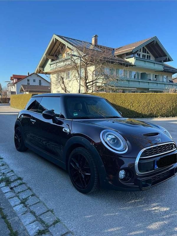 Rot Gebraucht 2019 Mini Cooper S Kleinwagen | 21.099 € (Fairer Preis) - Bild 1/4