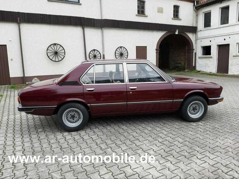Second-hand BMW 520 131 CP (96 kW) 1973 Roșu Berlinǎ