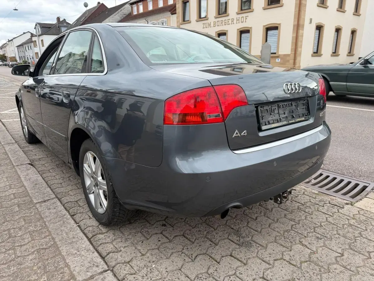 Brugt Audi A4 131 HK (96 kW) 2005 Grå Sedan