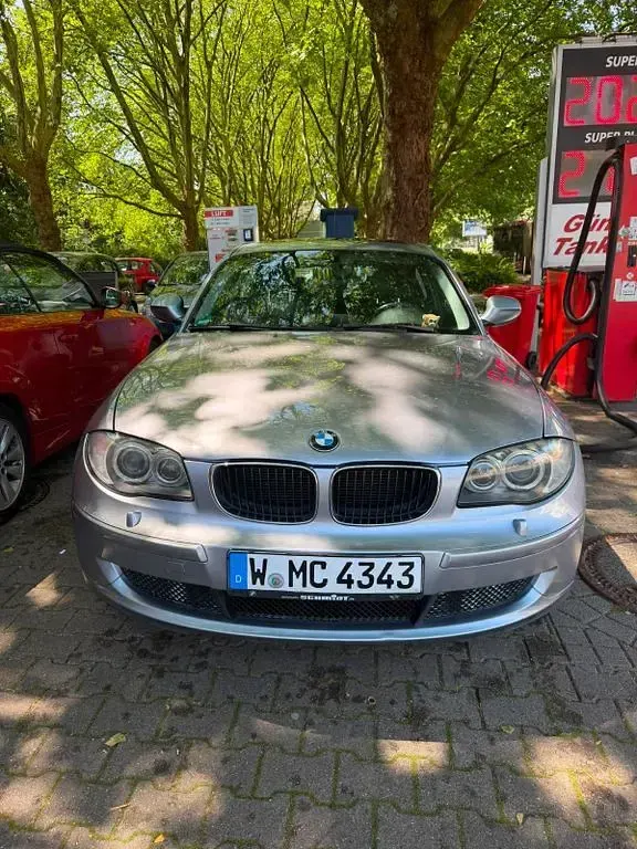 Gebraucht BMW 116 122 PS (89 kW) 2010 Blau Kleinwagen