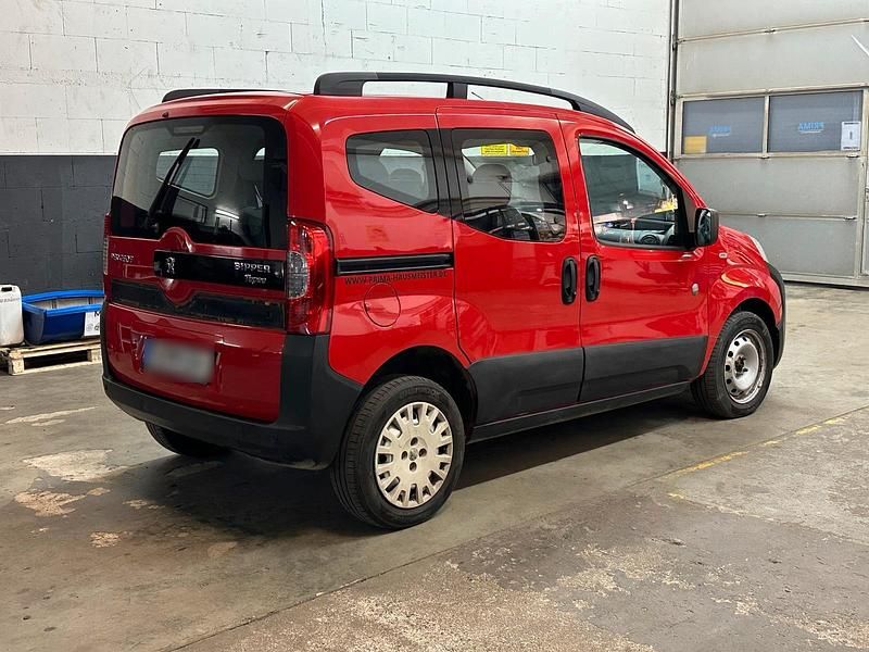 Gebraucht Peugeot Bipper 75 PS (55 kW) 2010 Rot Van / Kleinbus
