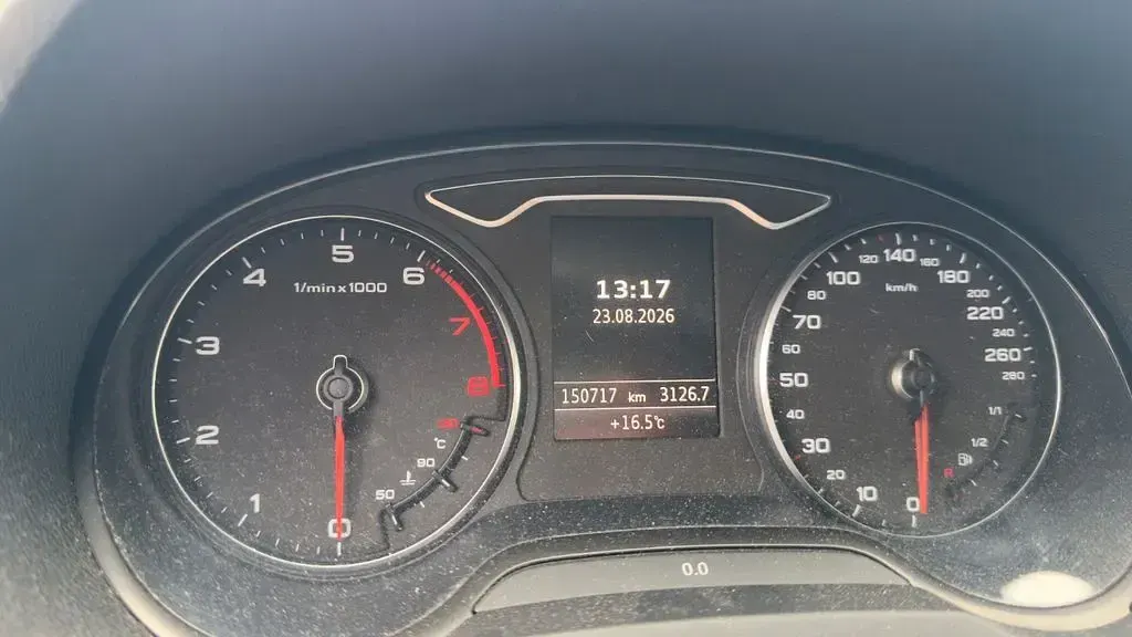 Gebraucht Audi A3 Attraction 125 PS (91 kW) 2014 Grau Limousine
