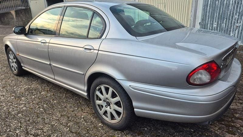 Gebraucht Jaguar X-type 156 PS (114 kW) 2003 Silber Limousine