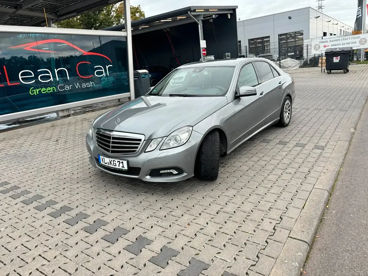 Gebraucht Mercedes E350 231 PS (169 kW) 2010 Grau Limousine
