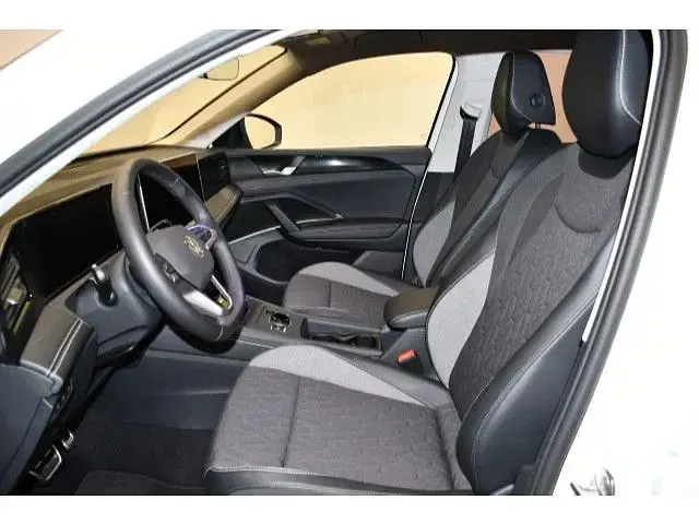 Gebraucht VW Tiguan Goal 131 PS (96 kW) 2025 Pure white SUV