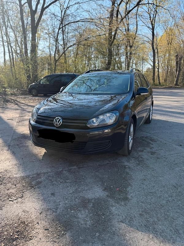 Gebraucht VW Golf VI 140 PS (102 kW) 2011 Schwarz Kleinwagen