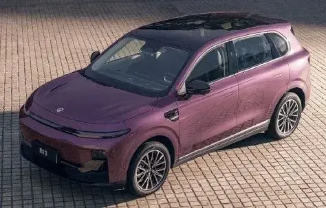 Usado Leapmotor B10 160 kW (218 CV) 2026 Púrpura SUV