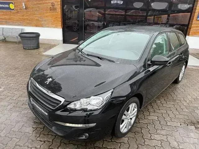 Gebraucht Peugeot 308 SW Active 131 PS (96 kW) 2016 Lackierung schwarz perla nera/ Kombi