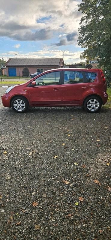 Rot Gebraucht 2008 Nissan Note Van / Kleinbus | 1.800 € (Guter Preis) - Bild 1/4