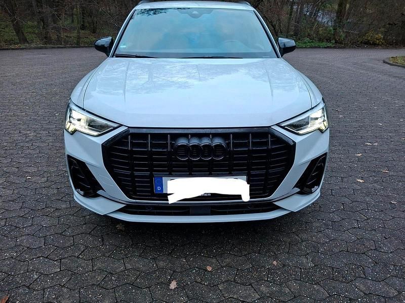 Weiß Gebraucht 2024 Audi Q3 S-Line SUV | 39.000 € (Fairer Preis) - Bild 1/4