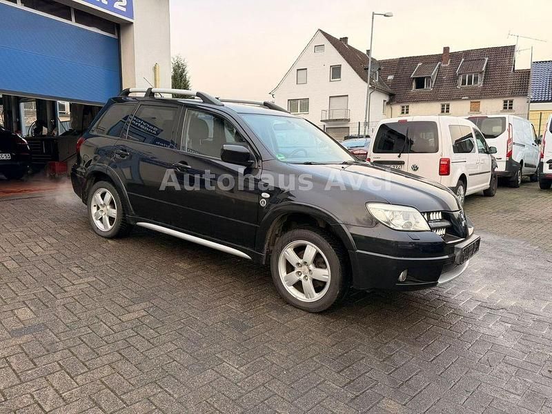 Gebraucht Mitsubishi Outlander Intense 160 PS (117 kW) 2006 Schwarz SUV