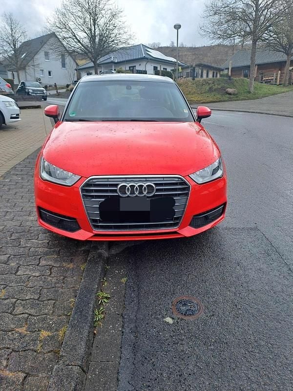 Rot Gebraucht 2016 Audi A1 Sportback Basis Kleinwagen | 11.200 € (Guter Preis) - Bild 1/4