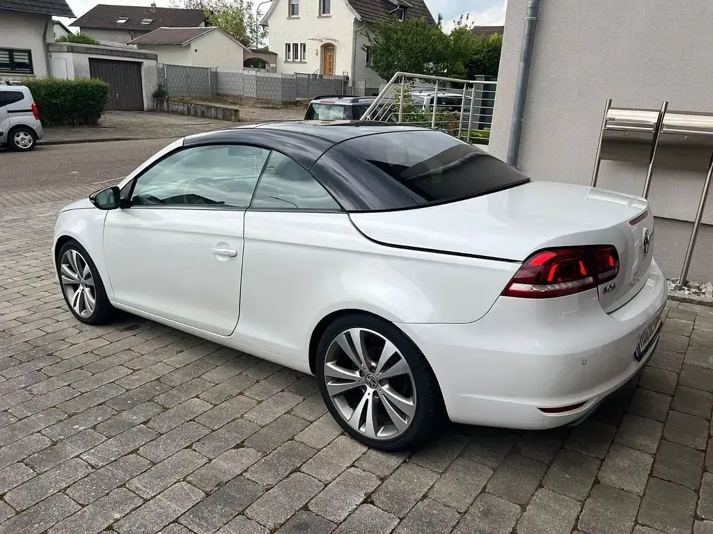 Gebraucht VW Eos Sportline 211 PS (155 kW) 2012 Weiß Cabrio