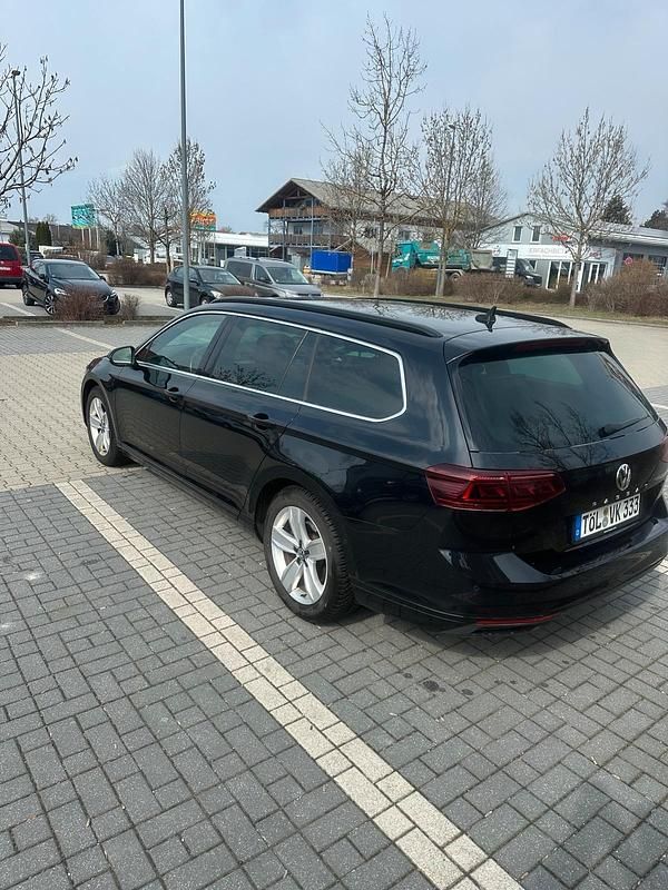 Second-hand VW Jetta 190 CP (139 kW) 2020 Negru Berlinǎ